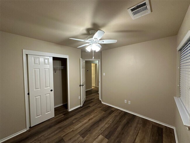 Building Photo - 10214 Maydelle Dr