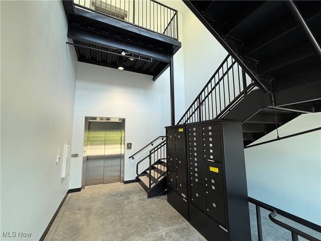 Building Photo - 203 Park Dr
