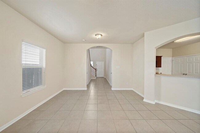 Building Photo - 2407 Lacyberry St