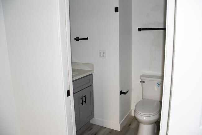 Building Photo - Valencia (994)