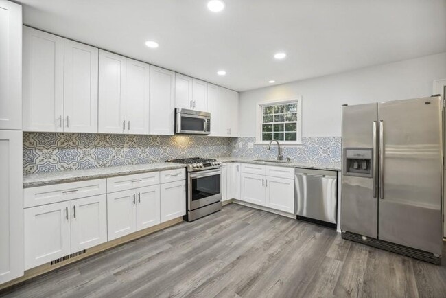 Building Photo - 10145 Rillridge Ct