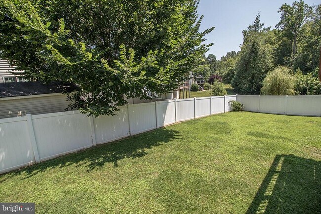 Building Photo - 24676 Broad Creek Dr