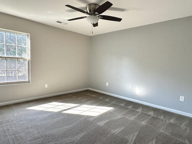 Building Photo - 717 Bellingham Way