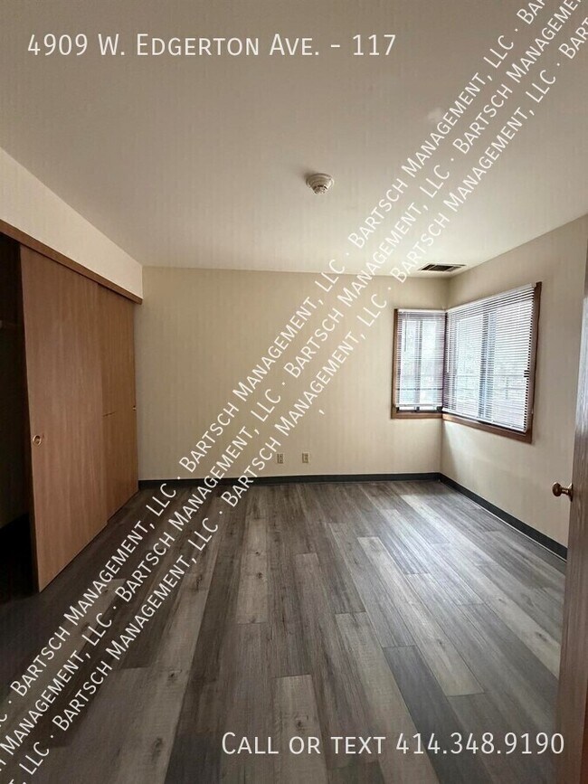 Building Photo - 4909 W Edgerton Ave