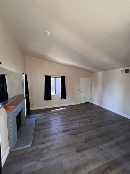 Building Photo - 3011 Sunfish Dr