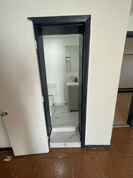 Building Photo - 17011 NW 33rd Ct