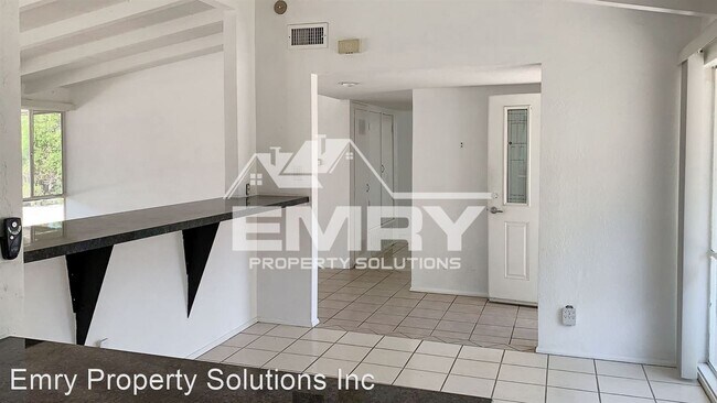 Building Photo - 3 br, 2 bath House - 71812 Magnesia Falls ...