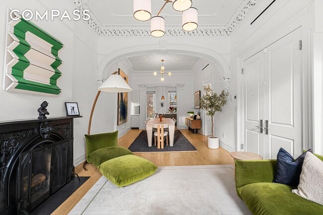 Building Photo - 79 2nd Pl