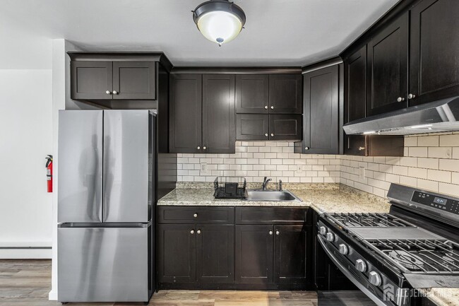 Building Photo - 128 Cricket Ln