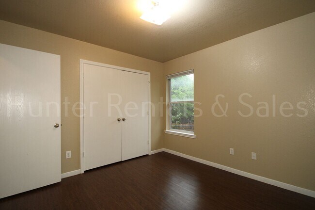 Building Photo - Awesome Duplex in Harker Heights