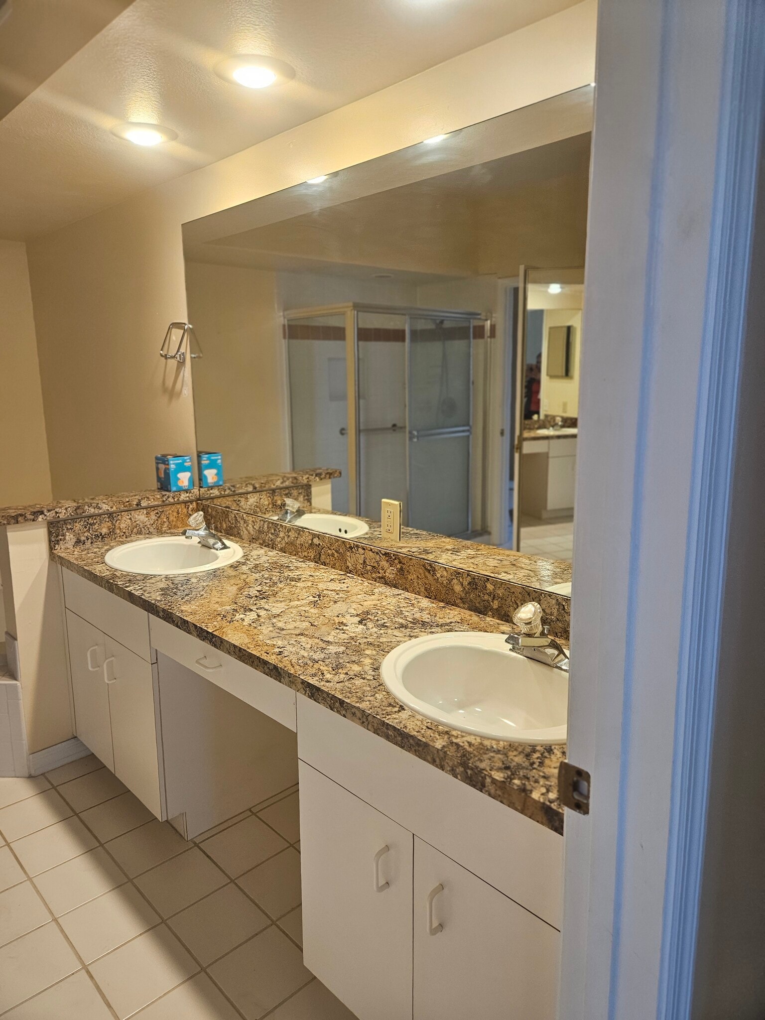 Building Photo - 1208 Clays Trl