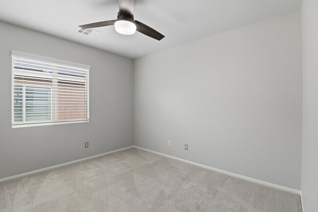 Building Photo - SW!!! Casita!!!! Single Story!!! 4 Bedrooms!!! Gated!!! End or Cut De Sac!!! Community green area...