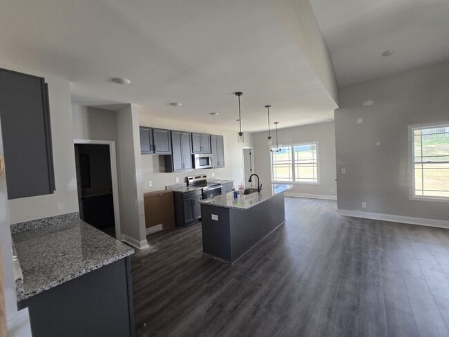 Building Photo - Ruby Floor Plan – 5BR/3BA New Construction...