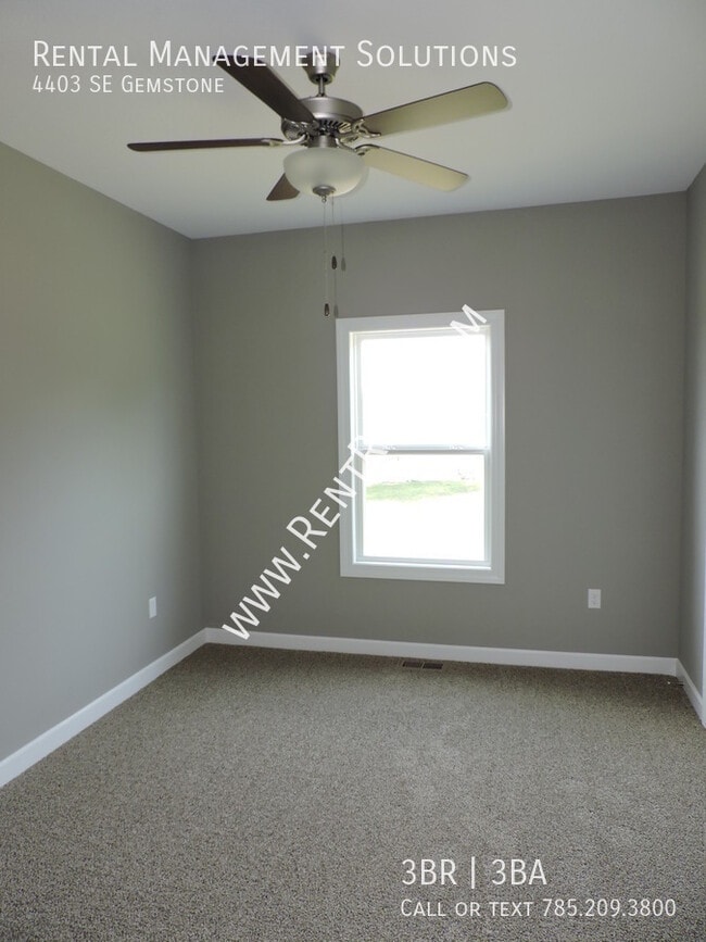 Building Photo - 4403 SE Gemstone-