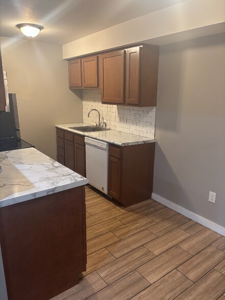 Building Photo - 1201 Franklin Ave