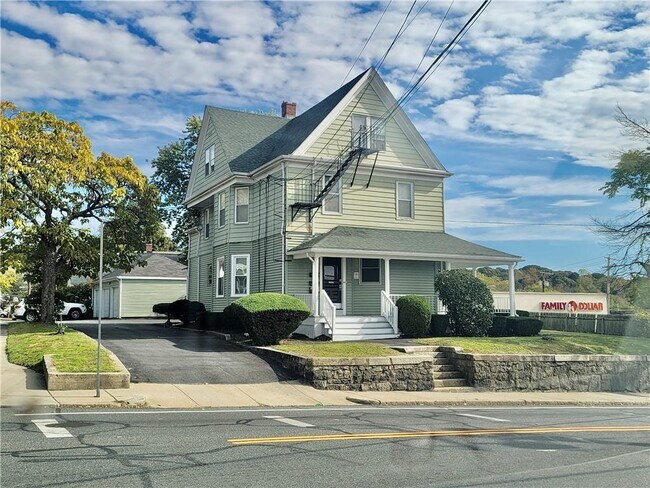 Building Photo - 17 Fruit Hill Ave