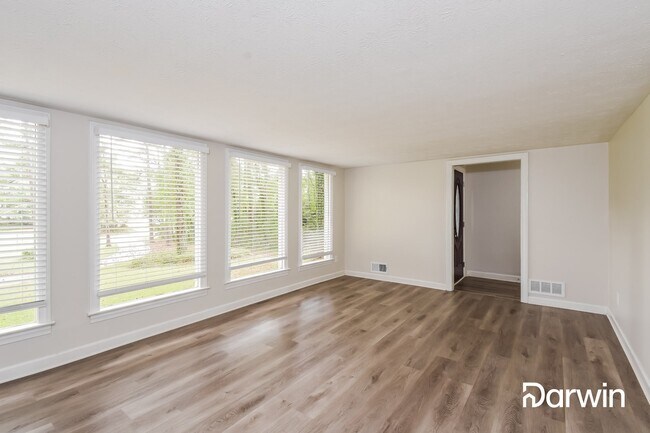 Building Photo - 1400 Hewatt Rd SW