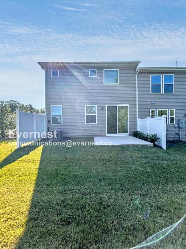 Building Photo - 9226 Northfield Crossing Dr