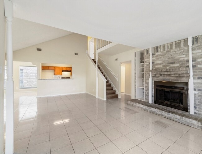 Building Photo - 10906 Canarywood Dr