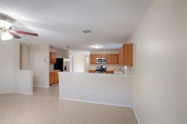 Building Photo - 4604 Bellcrest Dr