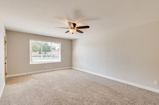 Building Photo - 110 W Del Rio Dr