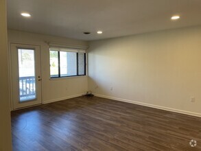 Building Photo - 126 Ridgeview St