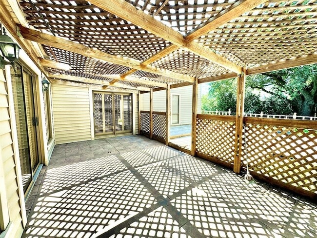 Building Photo - 7743 Portal Dr