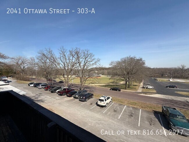 Building Photo - 2041 Ottawa St