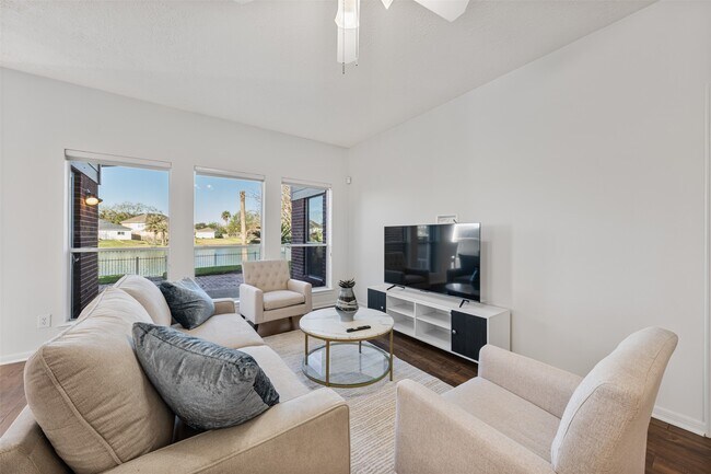 Building Photo - 6518 Portuguese Bend Dr