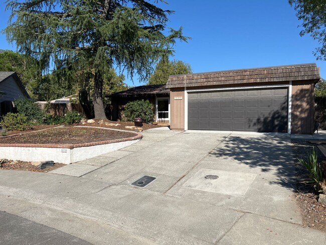 Building Photo - Four bedroom two bathroom home with a pool in Central Davis