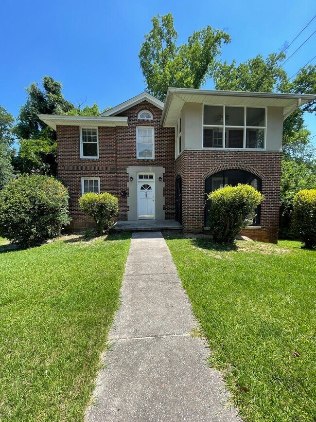 Primary Photo - Waccamaw Avenue - Student Rental