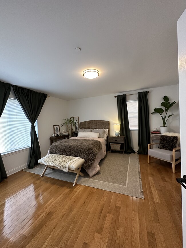 Bedroom - 7420 Boulevard East