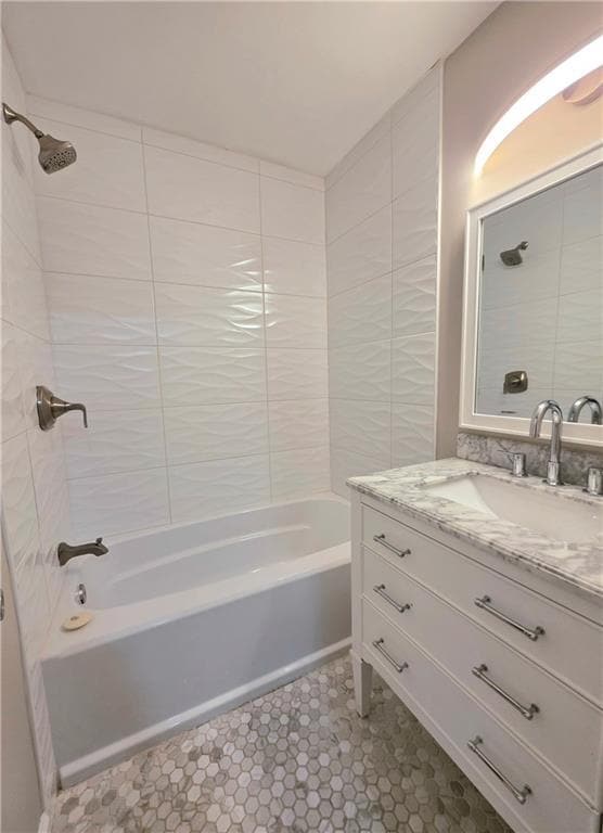 Building Photo - 765 N Parkwood Rd