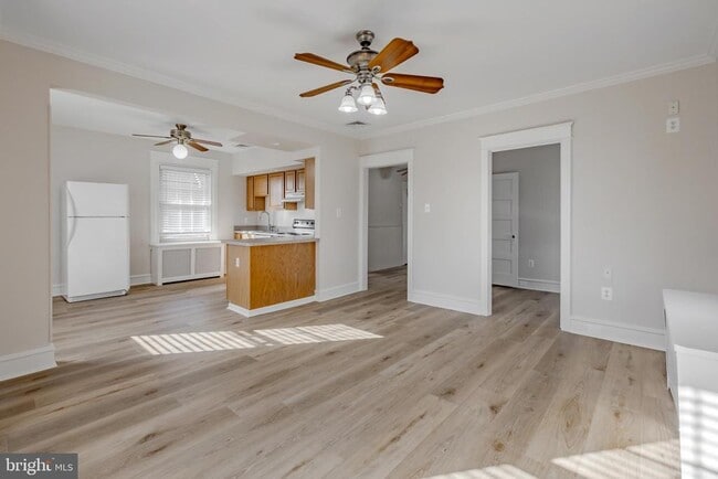 Building Photo - 1210 W Darby Rd