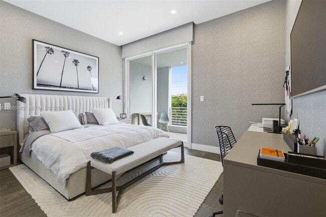 Building Photo - 454 Fernwood Rd