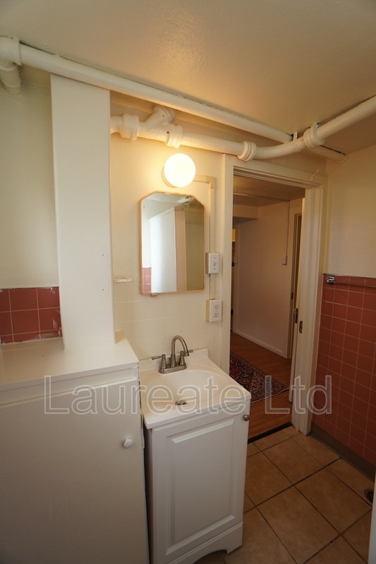Building Photo - 2425 S Humboldt St