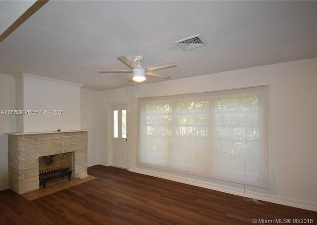 Building Photo - 800 Andalusia Ave