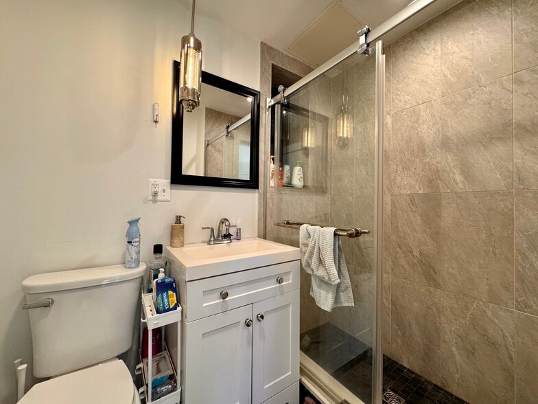 Building Photo - 1510 Tremont St