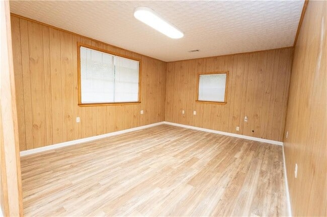 Building Photo - 29216 Dinkins Dr
