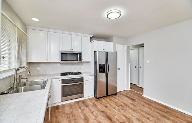 Building Photo - 5134 Red Cedar Ct