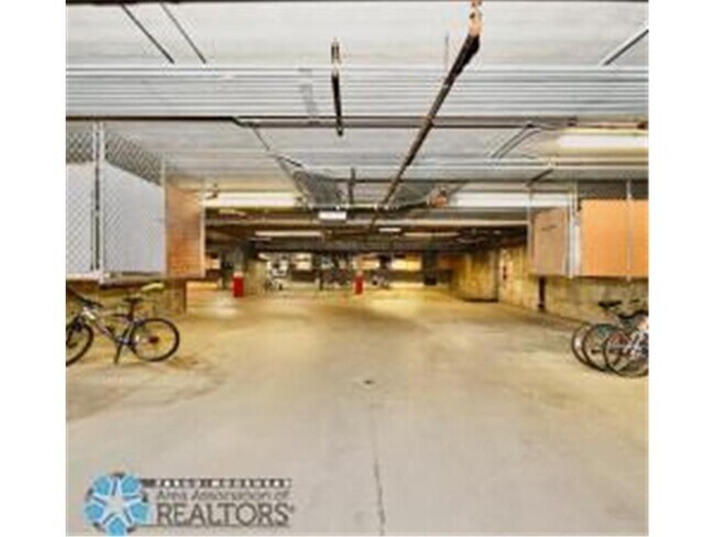 Building Photo - 1110 3rd Ave N