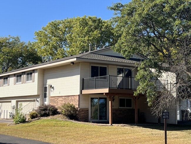 Building Photo - 4173 Sylvia Ln S