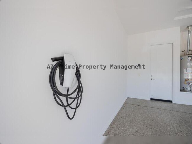 Building Photo - 224 E Mead Dr