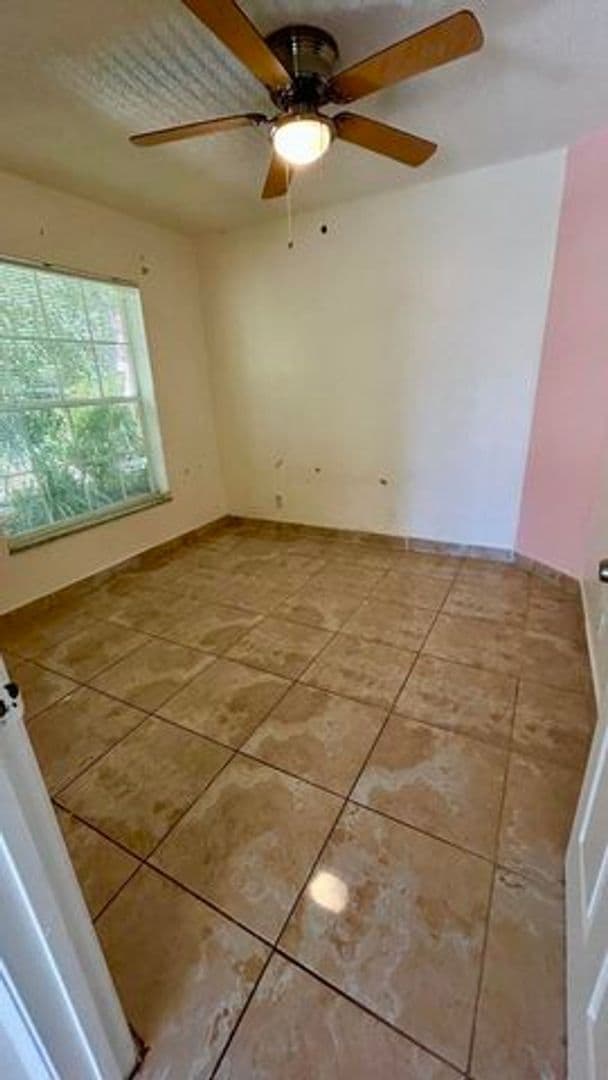 Building Photo - 141 Plumage Ln