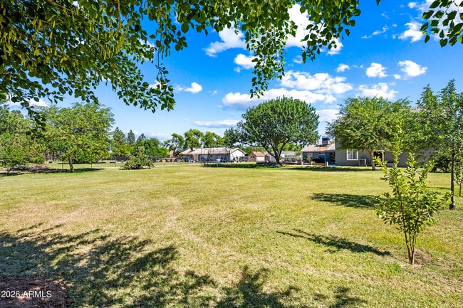 Building Photo - 6634 N 176th Ave