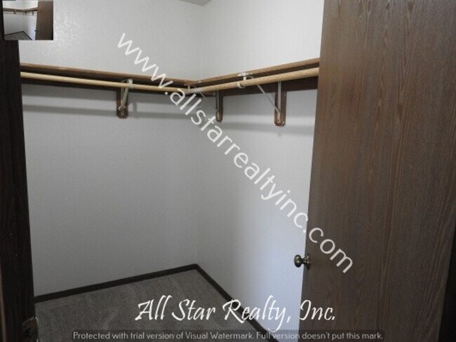 Building Photo - 7301 Woburn-2