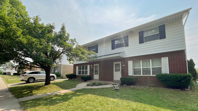 Building Photo - 6451 N 73rd St