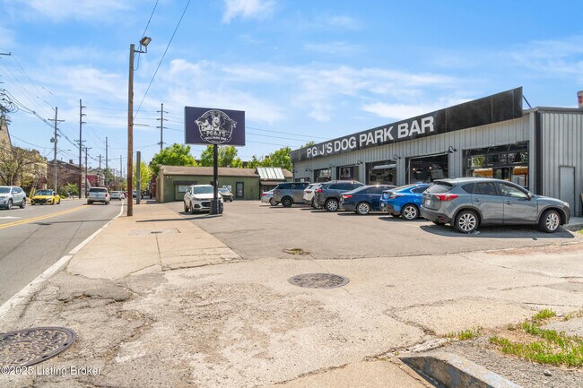 Building Photo - 1236 E Broadway