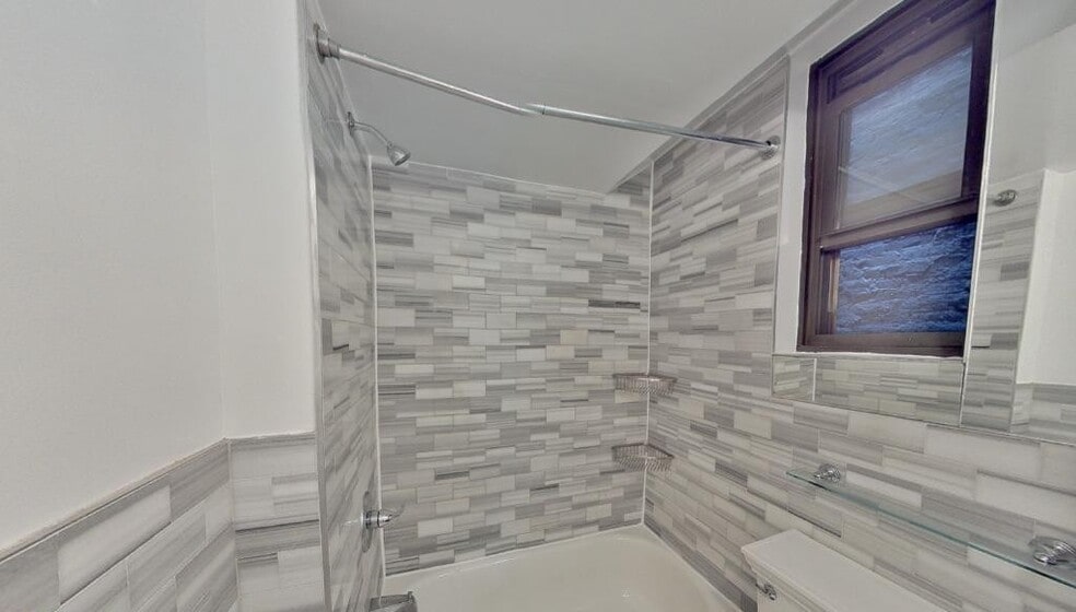 Building Photo - 230 E 32nd St