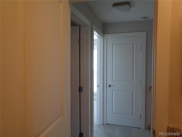 Building Photo - 9235 Clermont Dr